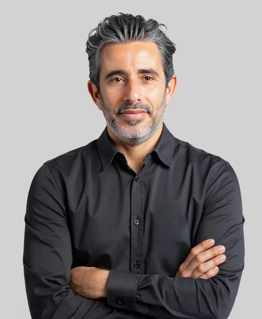 Constantinos Economides_NEW_black shirt_more sat_NEW